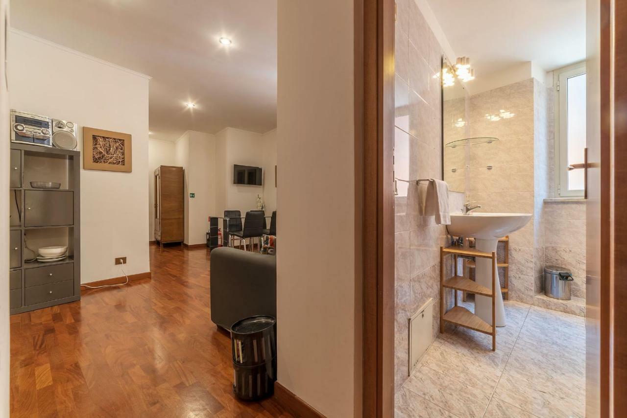 Casa Zeffiro - FromhometoРим Екстер'єр фото