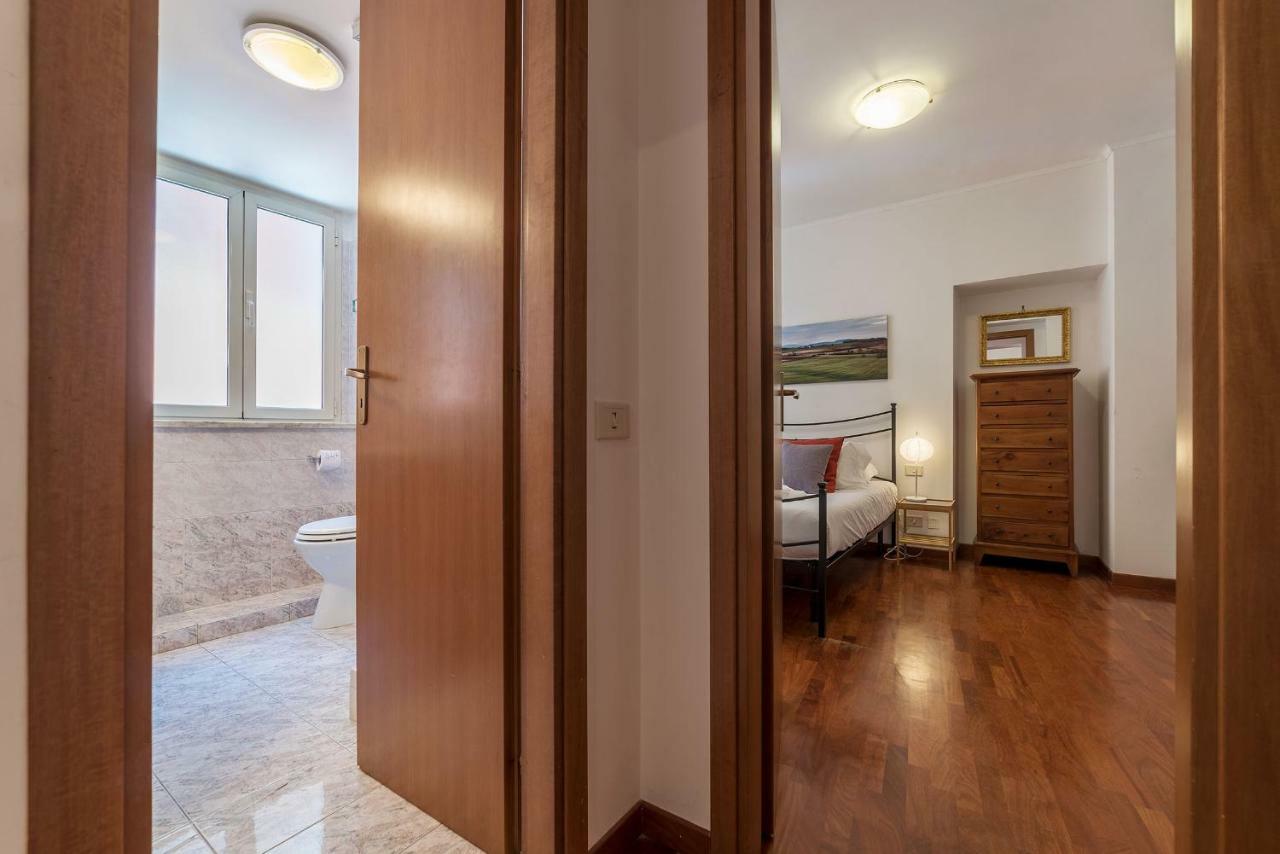Casa Zeffiro - FromhometoРим Екстер'єр фото